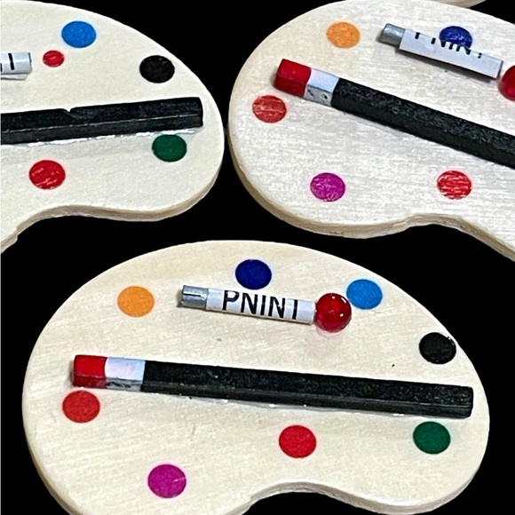 New x5 mini paint palette props for elf on the shelf Labubu or Barbie dolls - Picture 2 of 3